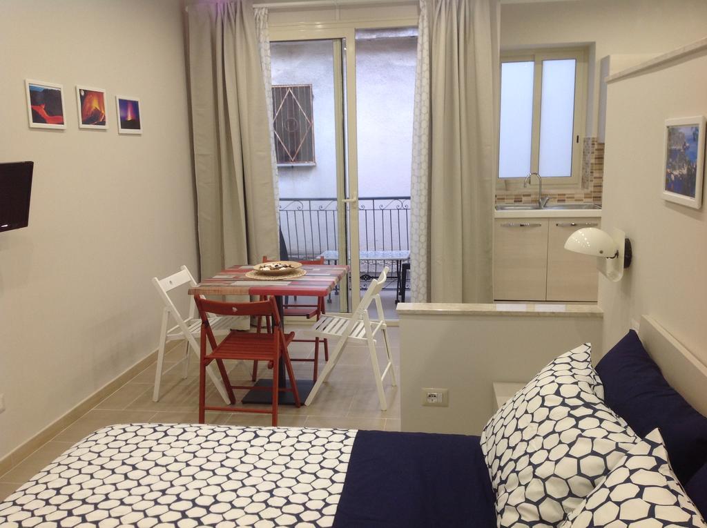 Casa Lucrezia Apartment Giardini Naxos Ngoại thất bức ảnh