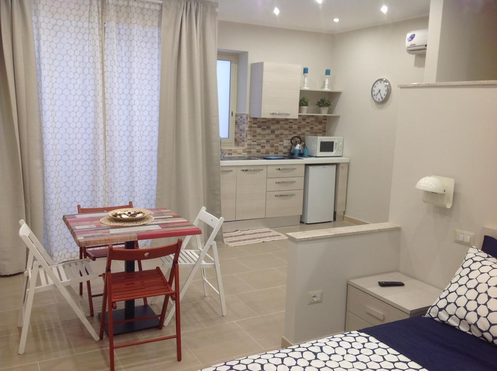 Casa Lucrezia Apartment Giardini Naxos Ngoại thất bức ảnh