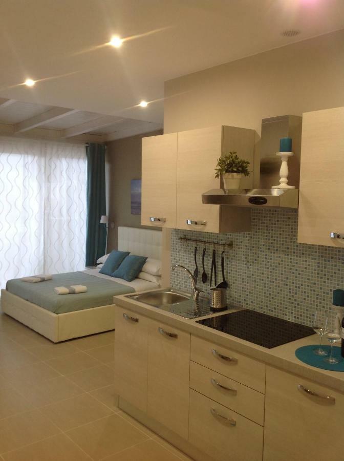 Casa Lucrezia Apartment Giardini Naxos Ngoại thất bức ảnh